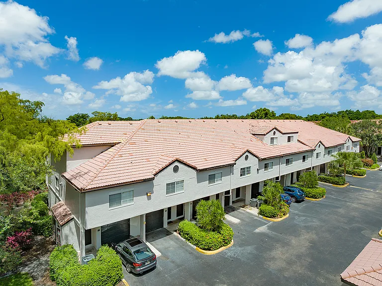 MAA Coral Springs — Photo 7