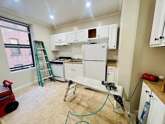 Rented by Zjama Realty Corp | media 12