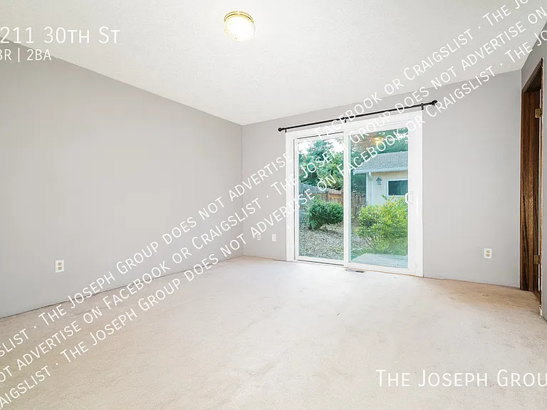 2211 30th St — Photo 13