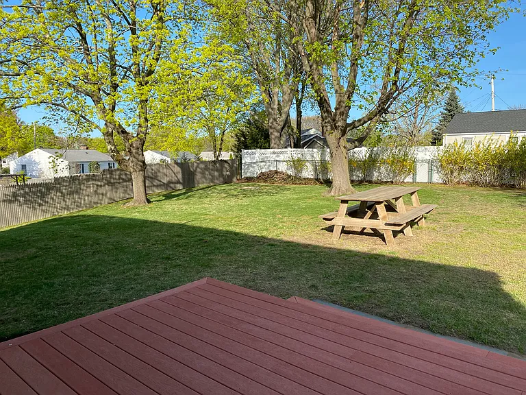 236 Spooner Ave — Photo 36