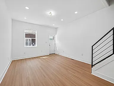 2125 N Marston St #7 — Photo 6