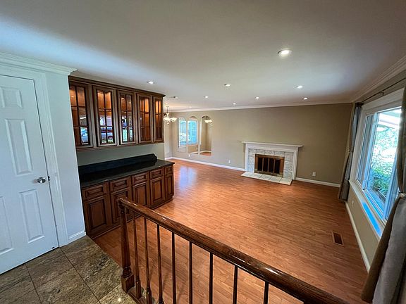 4th image of 1519 Cormorant Ct
