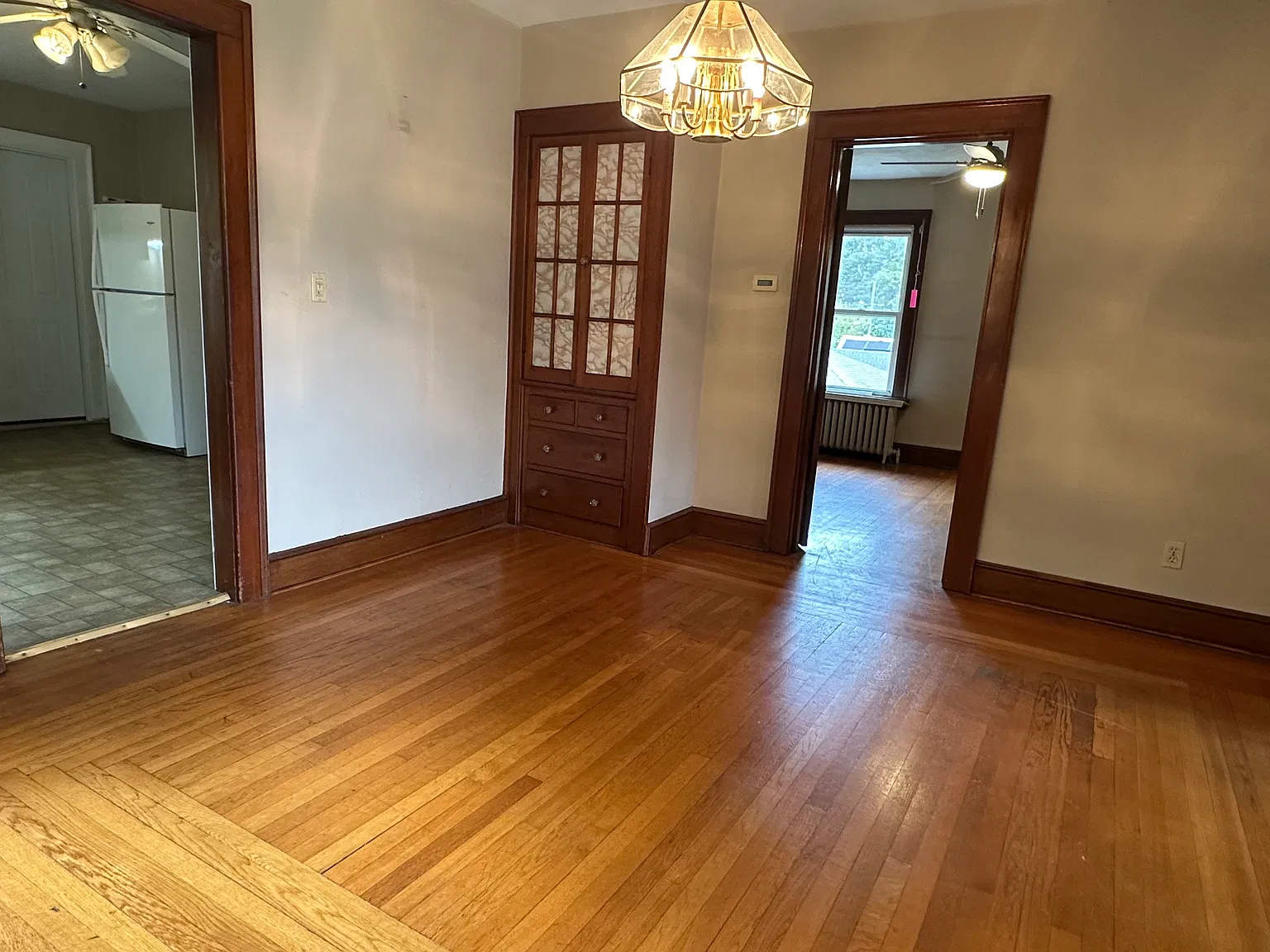 2 bed, 1000 sqft, $1,900 — Photo 4