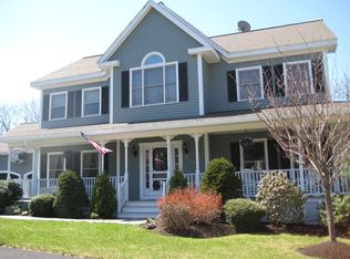 5 Castle Clare Cir, Wakefield, MA 01880