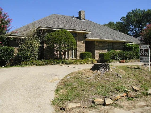 1st image of 3406 Queenswood Ln