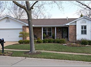 2269 Broken Horse Ln, Saint Louis, MO 63129