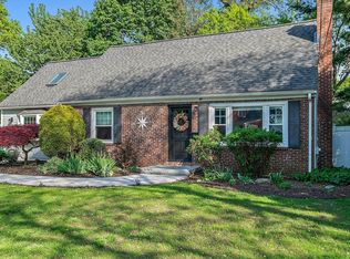 10 Stoughton Rd, Dedham, MA 02026