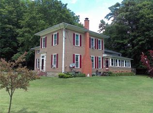 40 Park Rd E, Castile, NY 14427