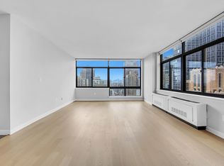 303 E 43rd St APT 27B, New York, NY 10017