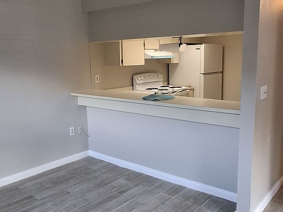 5th image of 1684 Crystal Park Cir #1684