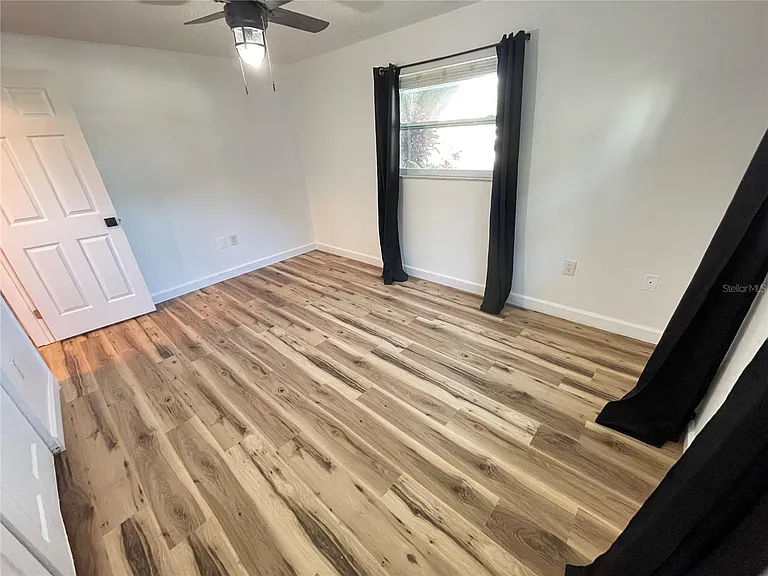 8104 Badger Ln — Photo 13