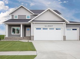 8907 Cottonwood Blvd, Horace, ND