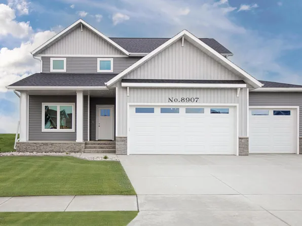 8907 Cottonwood Blvd, Horace, ND 58047