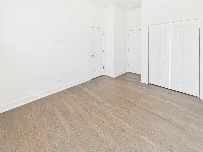 4055 S Prairie Ave #3 — Photo 21
