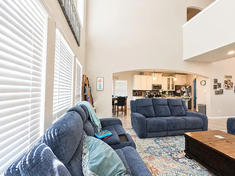 377 Selah Ct — Photo 13