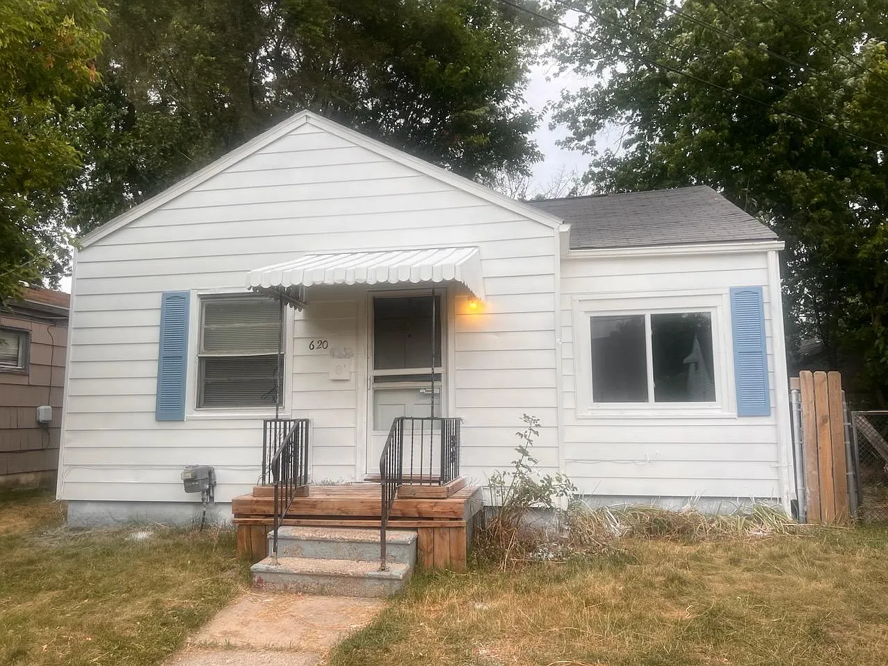 2 bed, 848 sqft, $900 — Photo 1