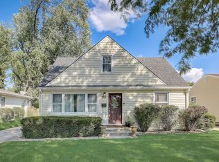 132 Dwight Ave, Joliet, IL 60436