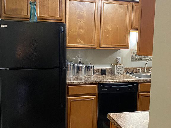 Lots of Cabinet Space
