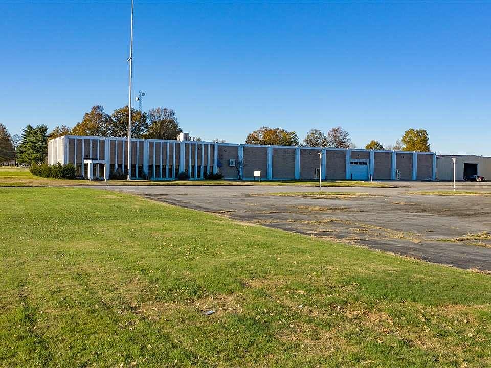 1st image of 3000 Irvin Cobb Dr
