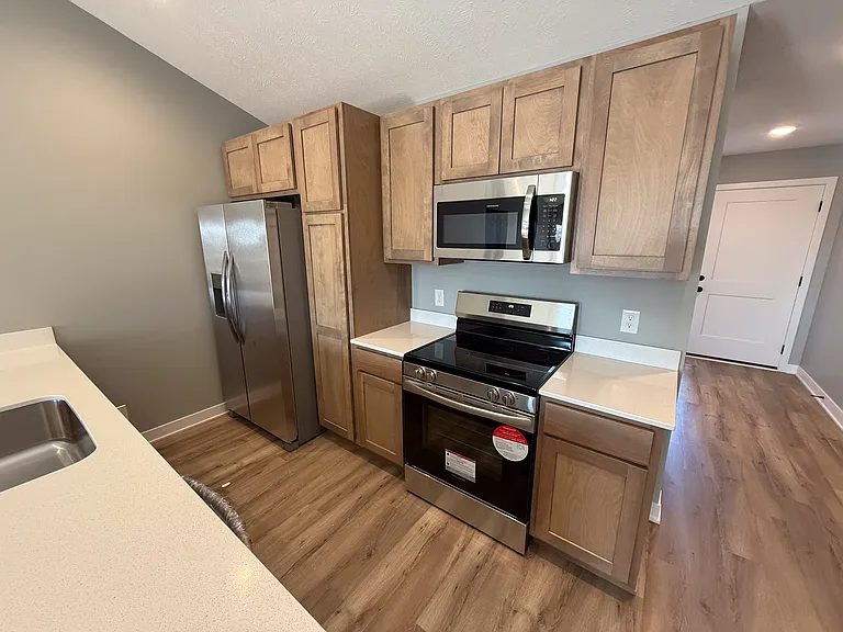 4401 W Frazier Dr — Photo 7