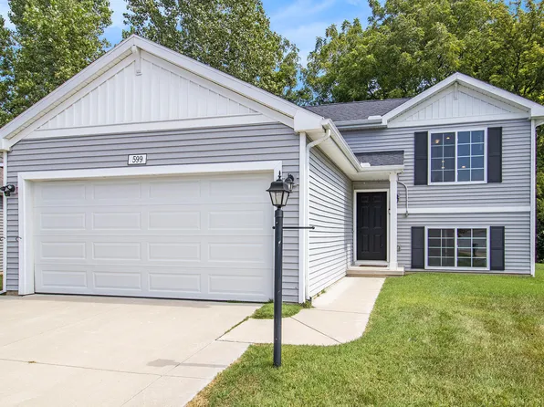 599 Cygnet Lake Dr, Benton Harbor, MI 49022
