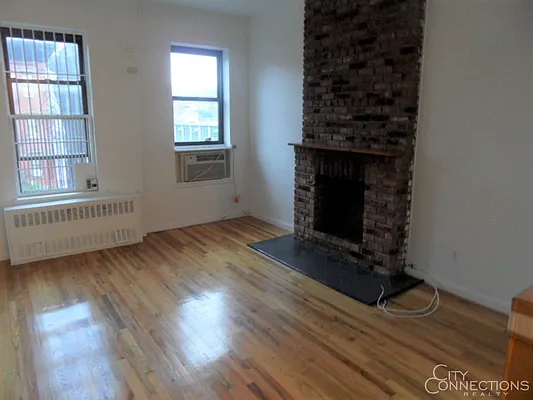 Rented by City Connections Realty | media 7