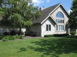 25911 S Schoolhouse Rd, Manhattan, IL 60442