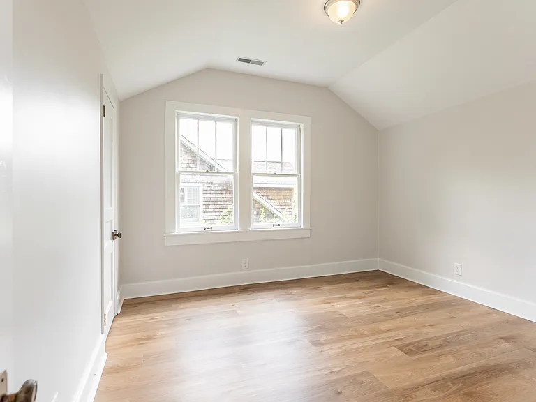2526 Blair Blvd #B — Photo 12