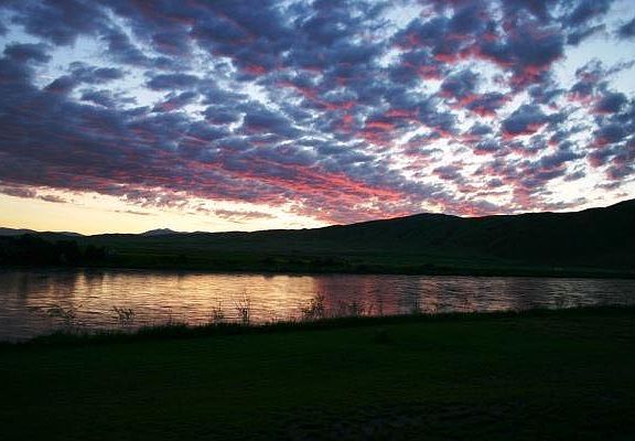 River Front Home on the Missouri River