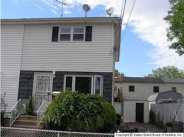 1st image of 25 Downey Pl