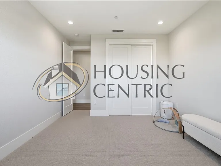 1390 Wheeler Peak Ct — Photo 37