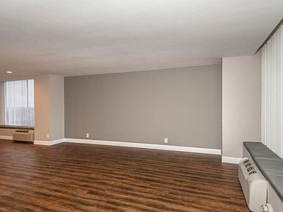 5th image of 810 Matson Pl Unit 206