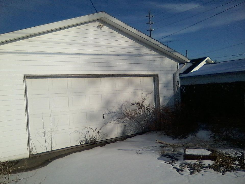 2nd image of 2801 George St