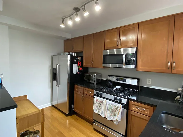 1417 Newton St NW #503 — Photo 8
