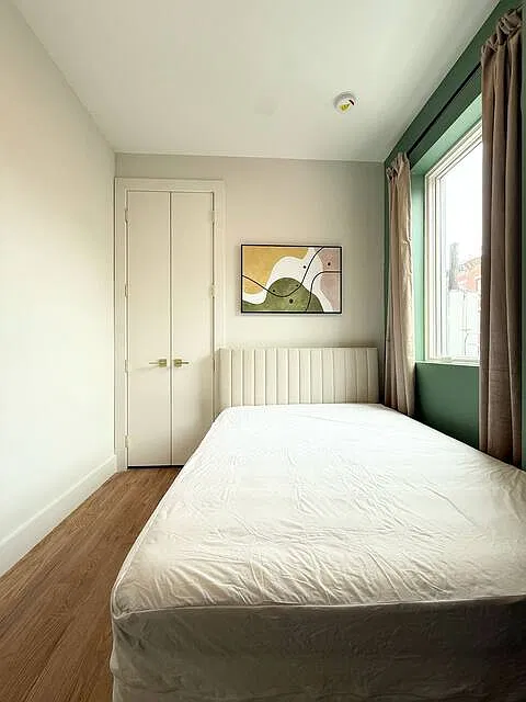 5 bed, 4.0 bath, $1,190 — Photo 2