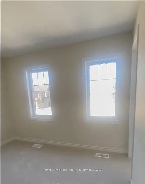 4 bed, $2,900 — Photo 4