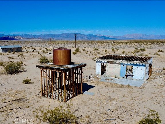 3rd image of 5620 Mojave Rd