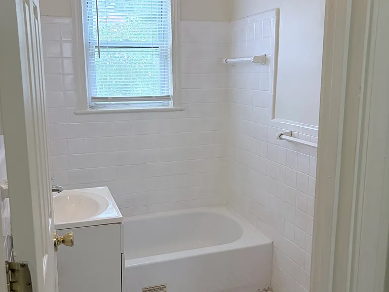 439 Orange St SE — Photo 4