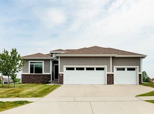 129 W High Rd, Norwalk, IA 50211