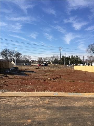 1st image of 17 Eagle St