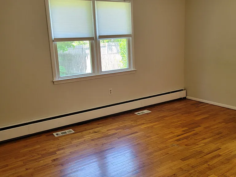 25 Crescent Dr — Photo 13