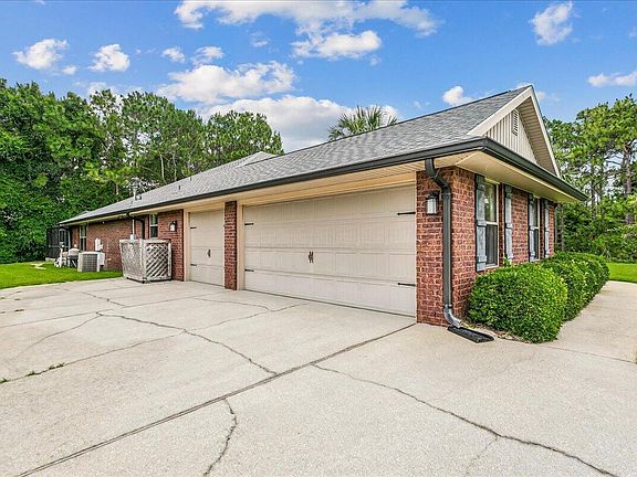 4th image of 2021 Pelican Ln