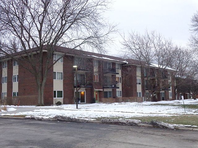1st image of 5S066 Pebblewood Ln APT A6
