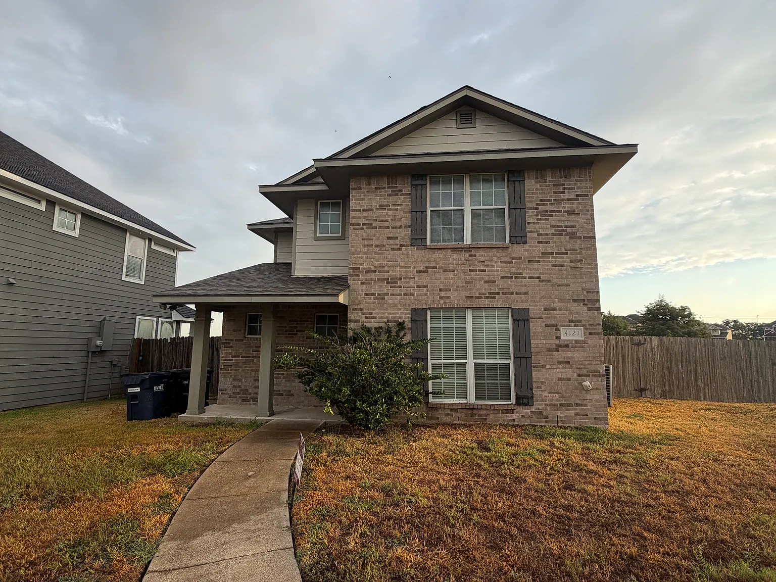 4 bed, 1634 sqft, $1,950 — Photo 1