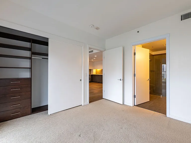 1788 Clay St #404 — Photo 20