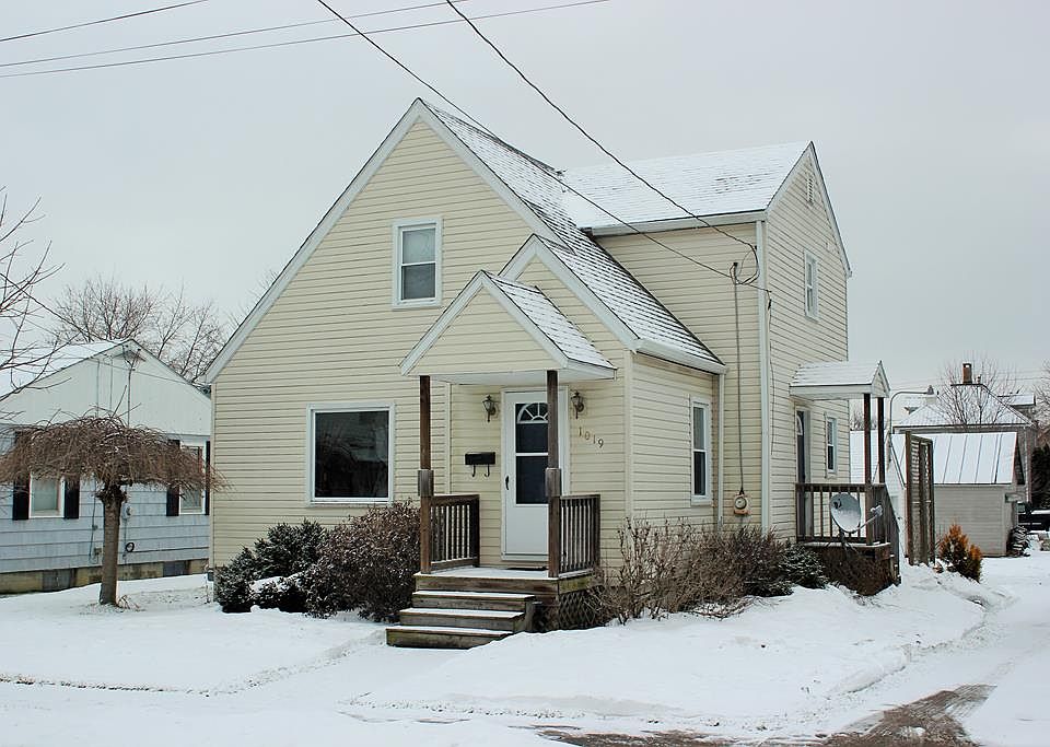 1st image of 1019 Oak St