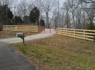 996 Mercer Rd, Bowling Green, KY 42101