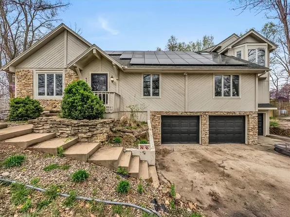 9202 NW 76th Ter, Weatherby Lake, MO 64152