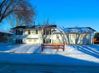 861 Oriole Dr, Apple Valley, MN 55124