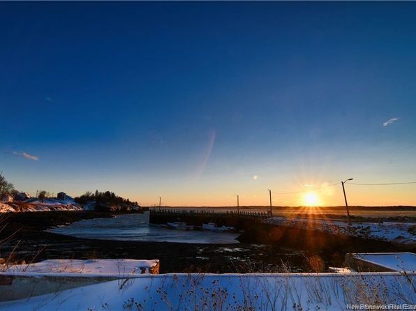 9 Cooks Point Rd, Campobello Island, NB E5E 1V3
